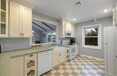 Ocean City Condo | Bayside Family-Sized Condo in the Heart of Downtown OC