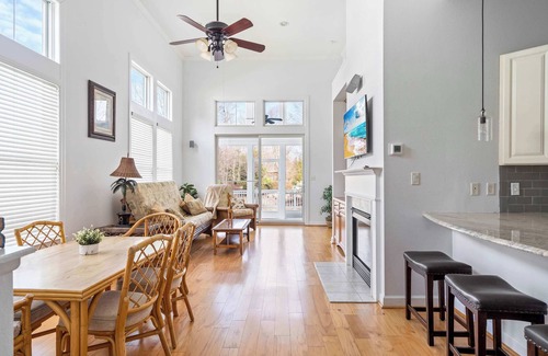 Bayside Villa | Bayside Founders – Stay for 12!