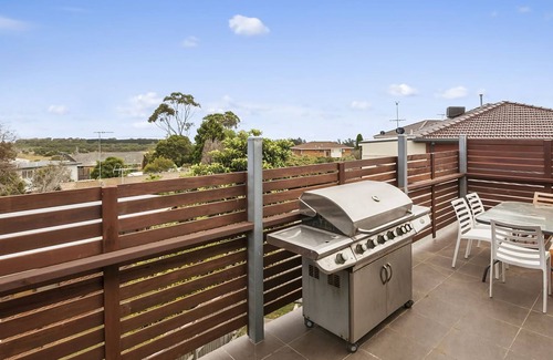 Portarlington House | Bayside Haven - High ceilings with stunning views