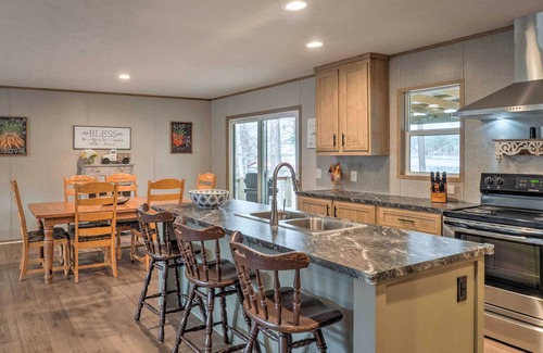 Negreet House | 'Bayside' Louisiana Vacation Rental w/Dock!