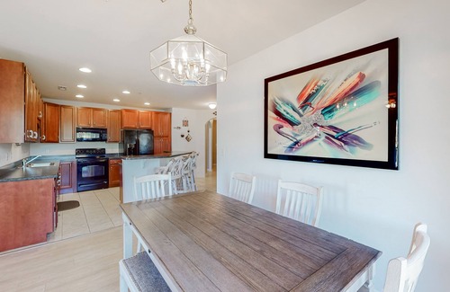Sun Ridge Condo | Bayside Resort 2nd floor condo w/pool, dog-friendly, and gym