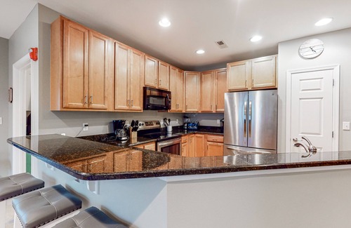 Sun Ridge Condo | Bayside Resort 4th floor condo w/gym, tennis court, and free WiFi