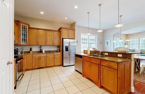 Sun Ridge House | Bayside Resort house with pool, lakefront, golf on-site, & tennis court