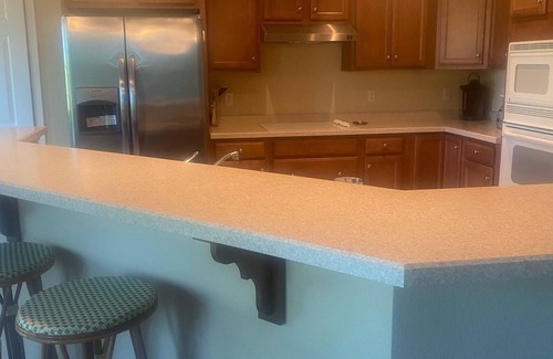 Sun Ridge Condo | Bayside Resort-One floor 2400sq ft condo,Steps to Sunridge,semiprivate elevator