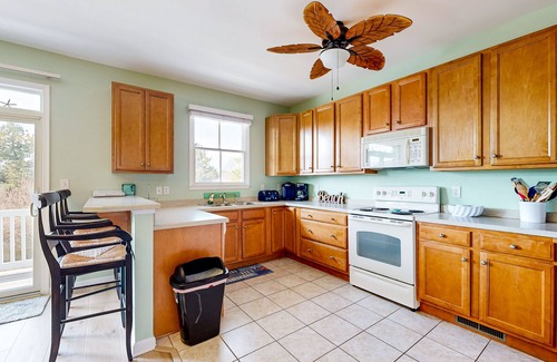 Sun Ridge House | Bayside Resort townhouse with private gas grill and golf on-site