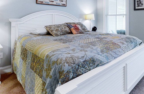 Sun Ridge House | Bayside Resort townhouse with hot tub/pool access, AC - close to beach