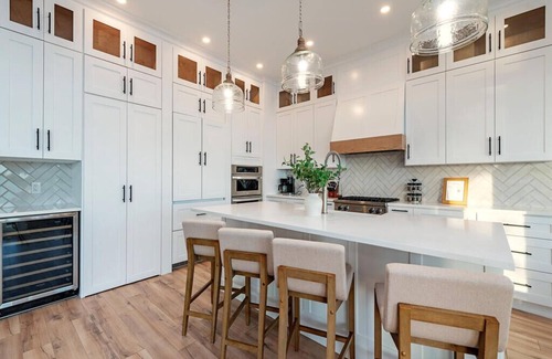 Bonita Springs House | Bayside Retreat-MINUTES to Beach-Bayfront 6 Bed, 6 Bath - Heated Pool