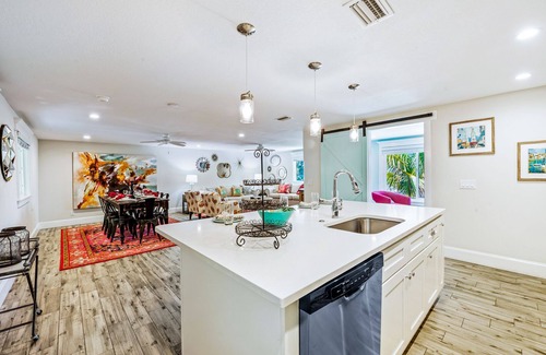 Anna Maria Villa | Bayside Retreat with Pool and Bay Views! Near Beaches, Shops, and Dining