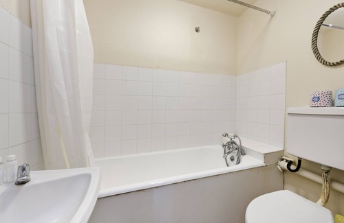 Pembridge House | Bayswater a comfortable bed