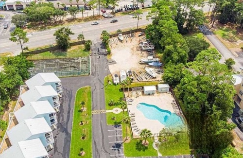Orange Beach Condo | Bayview 82 2 Bedroom Condo by RedAwning