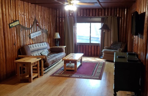 Isle Cabin | Bayview Cabin on Mille Lacs Lake at Castles Resort