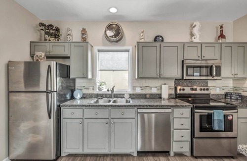 Port Isabel House | Bayview Casita- Balcony & views! Community Pool, hot tub, park. Dining & beach.