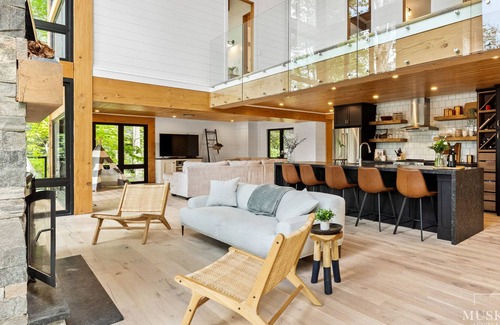 Muskoka Lakes Cottage | Bayview - Lake Rosseau Luxury Cottage