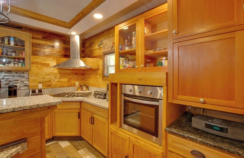 Lake Lafayette Cabin | 'Bayview' - Lakefront Family Cabin in Odessa!