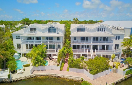Meadows House | Bayview Manor at Paradise Harbor with Private Pool and Dock!