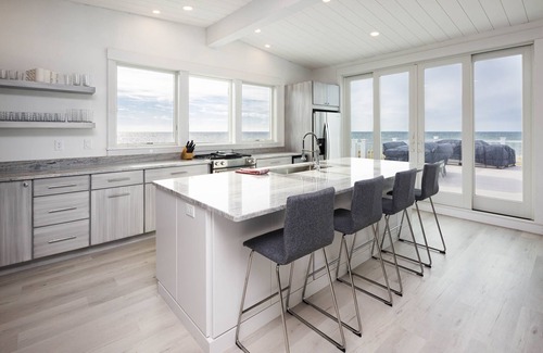 Wellfleet House | Bayview Modern, New Build 2021 overlooking the Bay, Steps away from Fisher beach