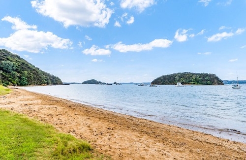 Paihia Cottage | Bayview Suite Unit 1 – Paihia Holiday Unit