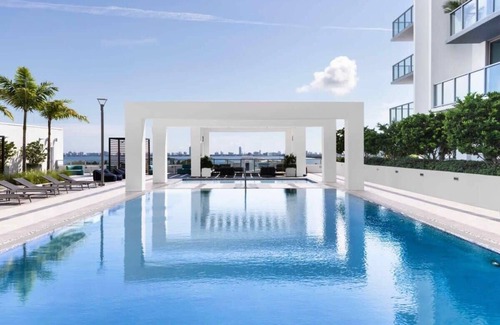 Northeast Miami Condo | Bayviews 2 Bdrm Miami Design Apt!