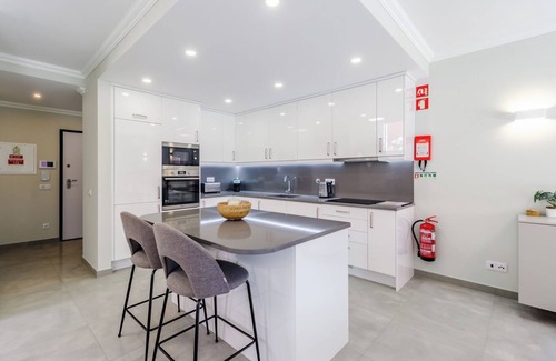 Atalaia Villa | BayViews Breeze Villa (159O-B)