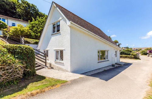 Polzeath Cottage | BAYWATCH SANDS, pet friendly, country holiday cottage in Polzeath