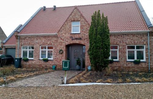 Westkapelle Apartment | Bazien Luxe kamer bij Strand en Kreek natuur en veel faciliteiten