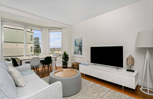Bondi Apartment | BB010 - Postcard Bondi Beach Views From Living Room