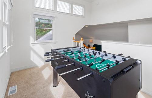 Bermuda Bay House | BB47 - A Wave From It All