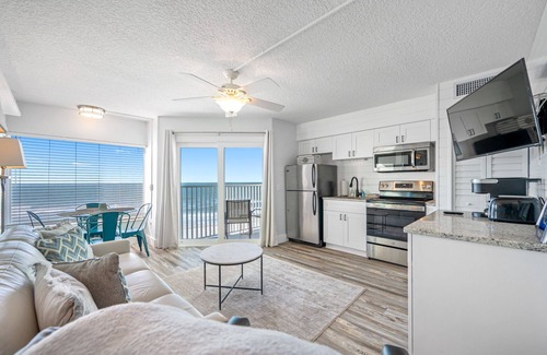 Belleair Beach Condo | BBC313 - Amazing Rates! Pool is Open!