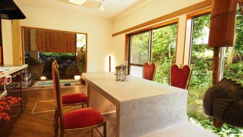 Hakone House | BBQ施設徒歩圏内&露天風呂付き&箱根を大勢で遊びたい &癒されたい