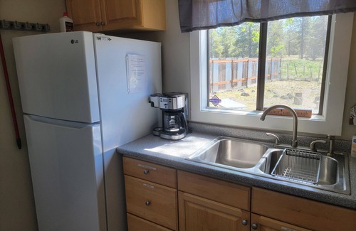 Williams House | BBZ Bunkhouse - Cozy and Close to Town; Yet Secluded In The Great Outdoors!
