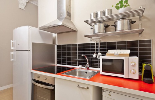 el Fort Pienc Apartment | BC0CR020S1 - Sagrada 1 - Spacious basic place ideal for groups to 6 pax