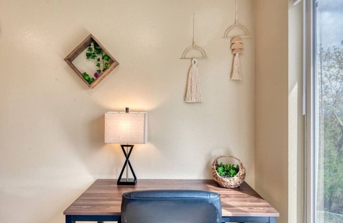 Highline Apartment | BD37 2b1b Apt Unit 4 @S Seattle close to airport