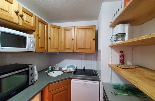 Besse-et-Saint-Anastaise Apartment | BDR 5-3