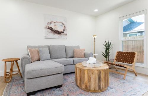 Jacksonville Beach Apartment | Be A Nomad 2 br Close to the Beach