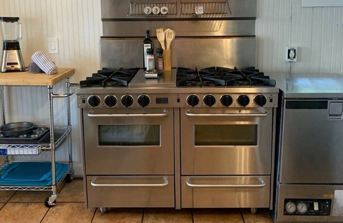 Jacksonville Beach House | Be A Nomad | Fig Tree | Lower