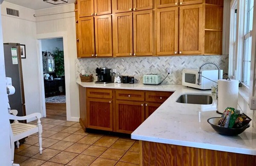 Jacksonville Beach House | Be A Nomad | Fig Tree | Lower