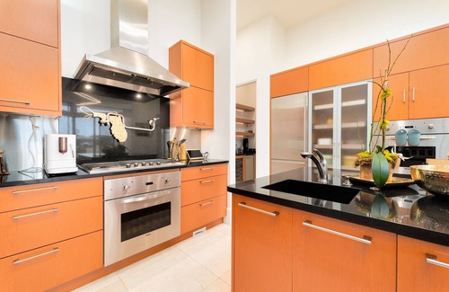 Palm Valley House | Be A Nomad l Contemporary Palace