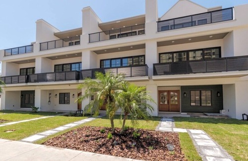 Jacksonville Beach House | Be A Nomad – Oceanview Luxe, 5BR Retreat