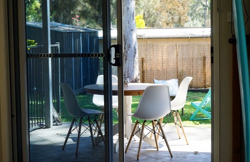Berrara House | Be Barefoot at Berrara, 200 metres from one of the best beaches on the coast!