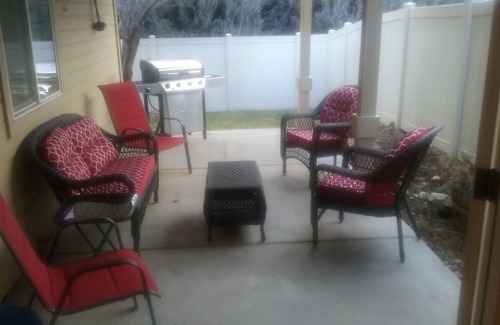 Meridian House | Be our Guest- Close to everything! Boise- Meridian - Eagle - I-84 w/pool
