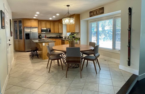 Sandy House | Bea"Utah"iful & Cozy