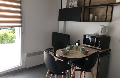 Merville-Franceville-Plage Apartment | Beachfront Studio in Merville-Franceville with Terrace for 3 Guests