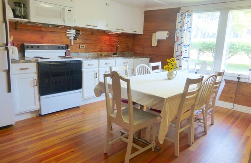 Bridgton House | Beach, 10 bedrooms, 20 lovely acres, large gathering spaces, fun activities
