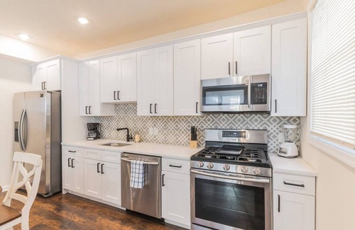 St. Leonard's Tract Condo | Beach 2 blocks with parking and patio