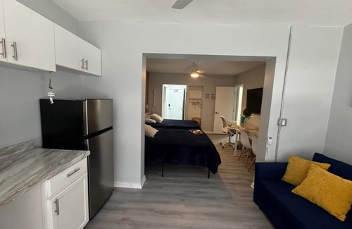 Hollywood South Central Beach Apartment | Beach #4 - Only a few steps to the beach with pool