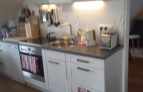 Kuehlungsborn Apartment | BEACH 50m, sehr ruhig, 100m Lidl, Netto, minicolf, 200 forest, 500m Steam train