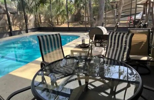 Ormond Beach House | Beach 7 min Hot Tub & Swim Pool Perfect for Biketoberfest just 99 base price!