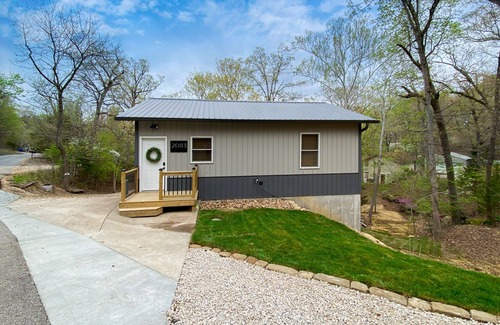 Osage Beach House | Beach Access to Ozark, Visit the Cottage on Valley Road!