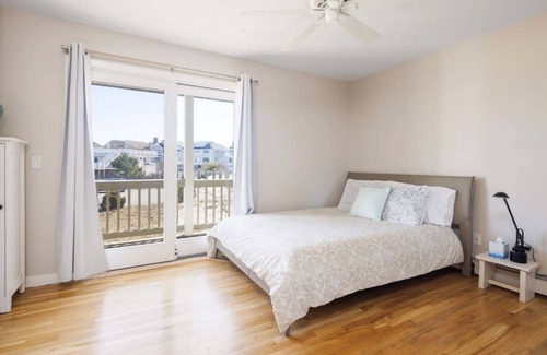 West Hampton Dunes House | Beach access. Amazing bay view. Heated pool. Huge decks. Cul de sac Pickleball!