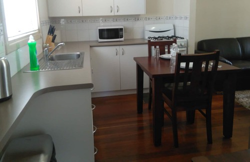 Withers House | Beach And Tranquility (PETS are welcome 100% Fully Fenced)
